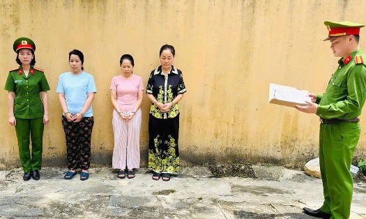 Several suspects in the ring. (Photo sourced from the police)