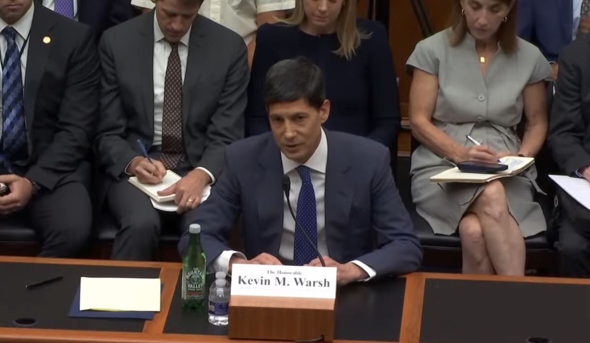 Chủ tịch Fed Kevin Warsh trong cuộc điều trần trước Quốc hội Mỹ ngày 14/7/2026 - Ảnh chụp màn hình.