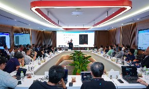 Theo ban tổ chức, hơn 400 dự án được đưa vào vòng đánh giá, với hơn 70 giám khảo chấm qua hai vòng thuyết trình.