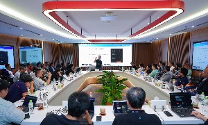 Theo ban tổ chức, hơn 400 dự án được đưa vào vòng đánh giá, với hơn 70 giám khảo chấm qua hai vòng thuyết trình.