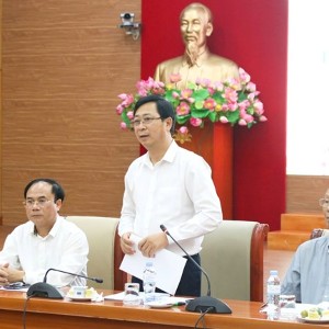 Phó Chủ tịch Ủy ban Trung ương Mặt trận Tổ quốc Việt Nam Cao Xuân Thạo phát biểu tại hội nghị. Ảnh: Mặt trận.