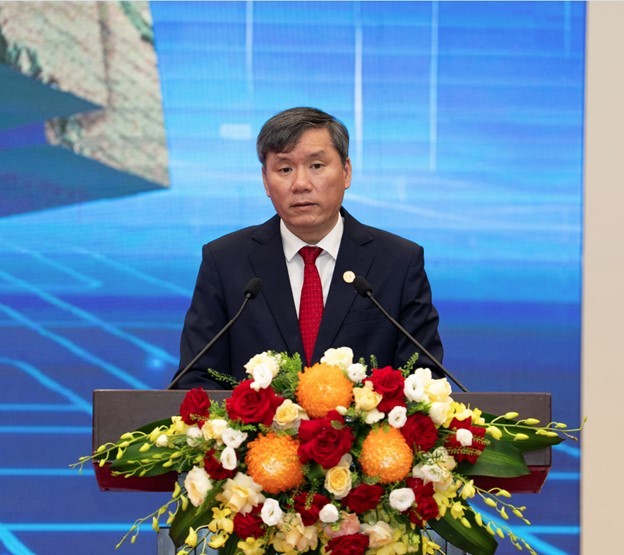 GS.TS Lê Văn Lợi, Chủ tịch Viện Hàn lâm Khoa học xã hội Việt Nam phát biểu khai mạc Diễn đàn. Ảnh: PV.