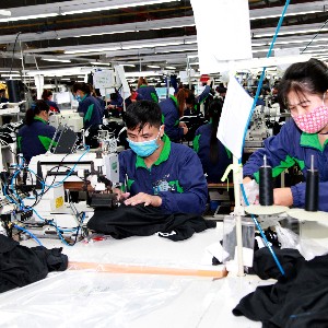 Lương tối thiểu dự kiến tăng từ 1/1/2027. Ảnh: Thu Hằng.