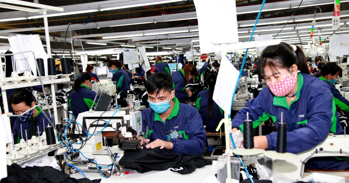 Chốt đề xuất tăng lương tối thiểu vùng năm 2027 mức 7,8%...