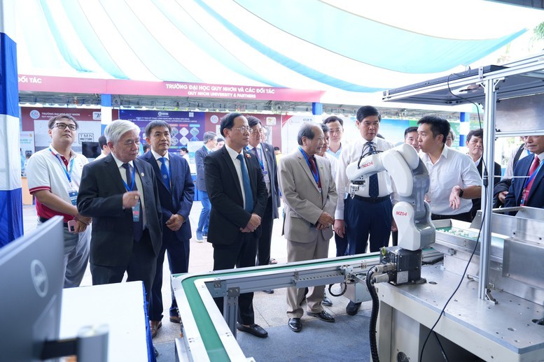 PM orders faster implementation of science, technology and digital transformation initiatives