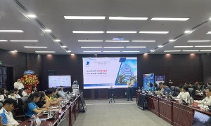 Toàn cảnh Hội nghị triển khai chính sách hỗ trợ chuyển đổi số các doanh nghiệp nhỏ và vừa, diễn ra vào chiều ngày 17/7/2026. Ảnh Ngô Anh Văn