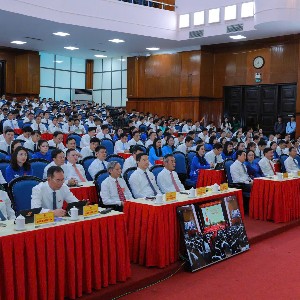 Quang cảnh kỳ họp (ảnh BTC cung cấp)