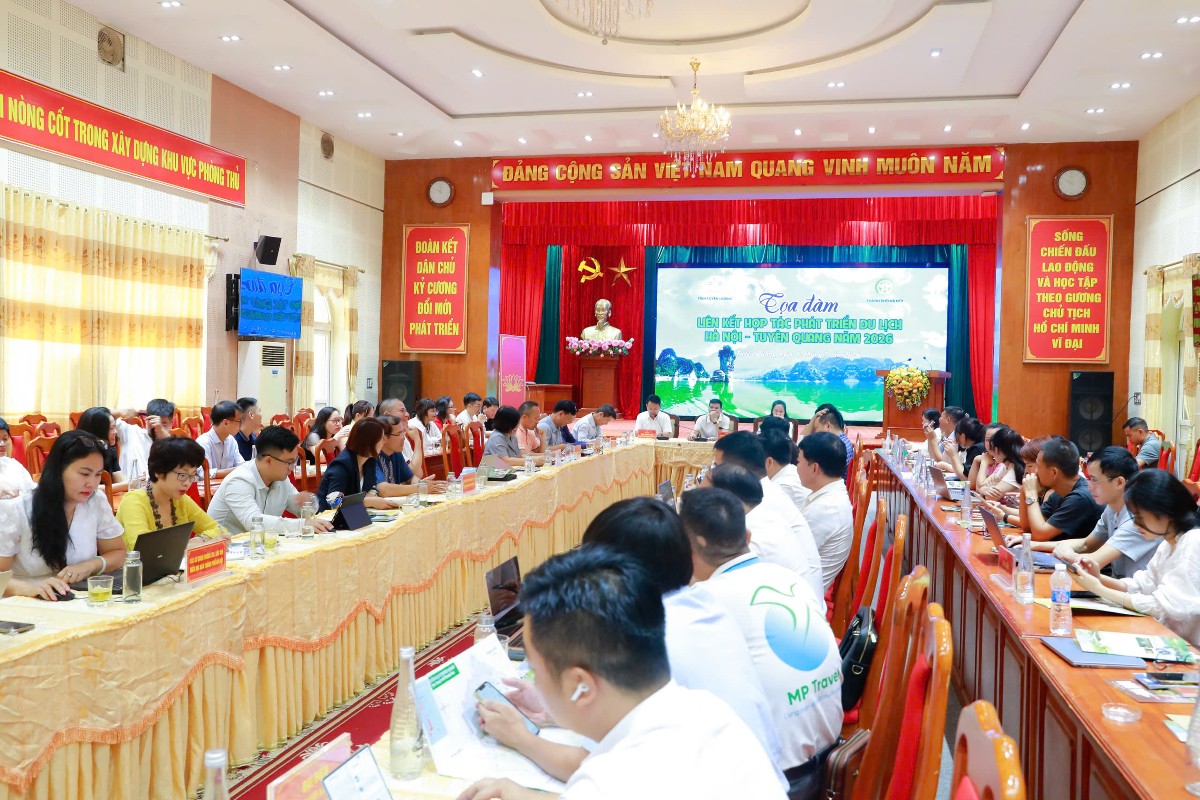 Quang cảnh toạ đàm. Ảnh: Chu Khôi.