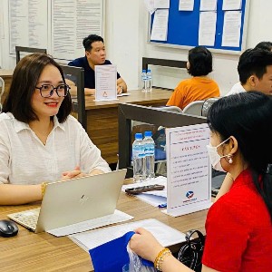 Doanh nghiệp tuyển dụng lao động. Ảnh: Thu Hằng.