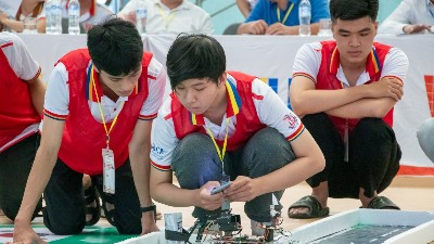 HCMC proposes monthly support of up to $2,300 for businesses hiring experts