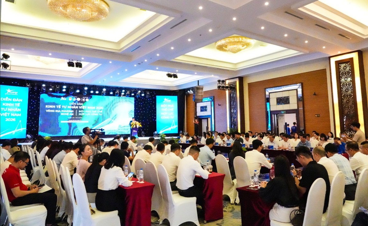 Toàn cảnh Diễn đàn đối thoại kinh tế tư nhân Việt Nam 2026 tại Nghệ An thời điểm giữa tháng 6 vừa qua. Ảnh: T.P