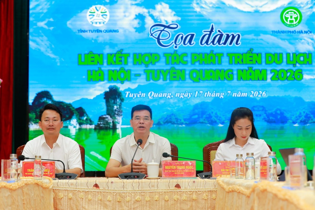 Quang cảnh toạ đàm. Ảnh: Chu Khôi.