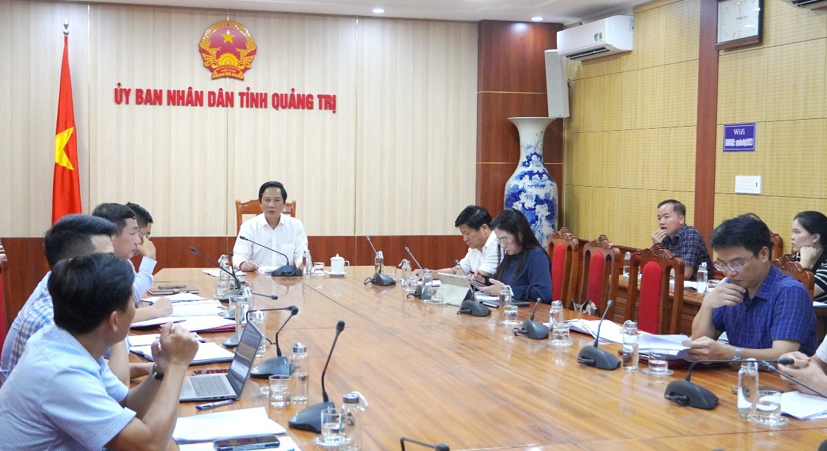 Phó Chủ tịch Thường trực UBND tỉnh Quảng Trị Hoàng Nam chủ trì buổi làm việc. Ảnh: Tiến Nhất