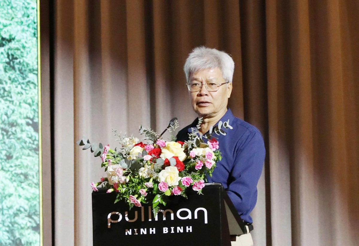 PGS.TS Trần Tân Văn, nguyên Viện trưởng Viện Khoa học Địa chất và Khoáng sản phát biểu đề dẫn Hội thảo (Ảnh: BQL Danh thắng Tràng An)