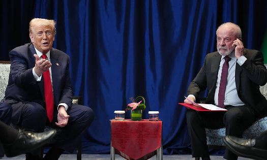 Tổng thống Mỹ Donald Trump gặp Tổng thống Brazil Luiz Inacio Lula da Silva tại Kuala Lumpur, Malaysia, ngày 26/10/2025 - Ảnh: Getty Images.