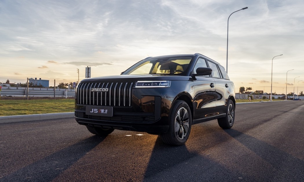 Khối Hàn - Trung “kích hoạt” cuộc chiến xe hybrid đa cực tại Việt Nam
