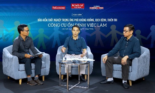Tọa đàm “Bảo hiểm thất nghiệp trong ứng phó khủng hoảng, dịch bệnh, thiên tai: Công cụ ổn định việc làm”. Ảnh: Việt Tuấn.