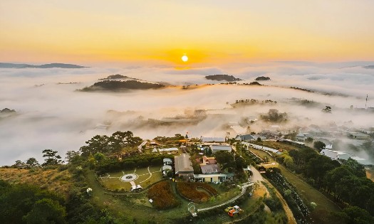 Việt Nam có nhiều có hội từ trào lưu du lịc tránh nóng. Ảnh: Better Image