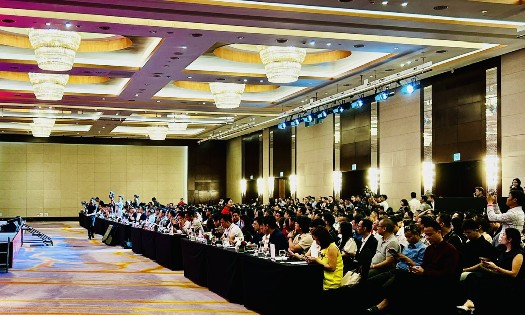 Có 61% người được hỏi tại Hà Nội và 73% tại TP.Hồ Chí Minh dự báo thị trường sẽ ấm dần lên hoặc sôi động hơn. Ảnh: Hoàng Bách