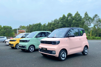Sạc nhanh DC trên xe điện mini: Lời giải cho bài toán giao thông đô thị chật hẹp?