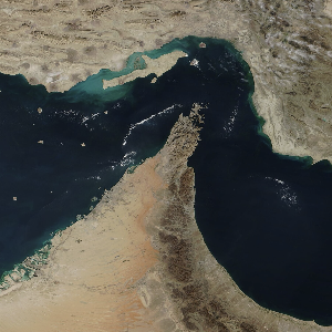 Ảnh chụp eo biển Hormuz từ vệ tinh - Nguồn: Wikipedia.