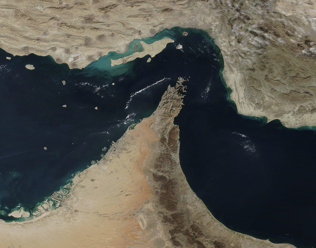 Ảnh chụp eo biển Hormuz từ vệ tinh - Nguồn: Wikipedia.