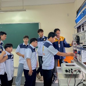 Huế chú trọng nâng cao chất lượng nguồn nhân lực. Ảnh: Cổng TTĐT Huế