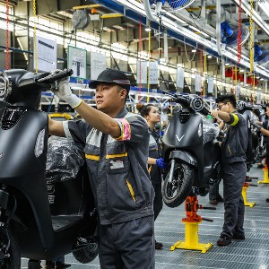 Thị trường xe máy điện Việt Nam: Không còn chỗ cho những phép thử
