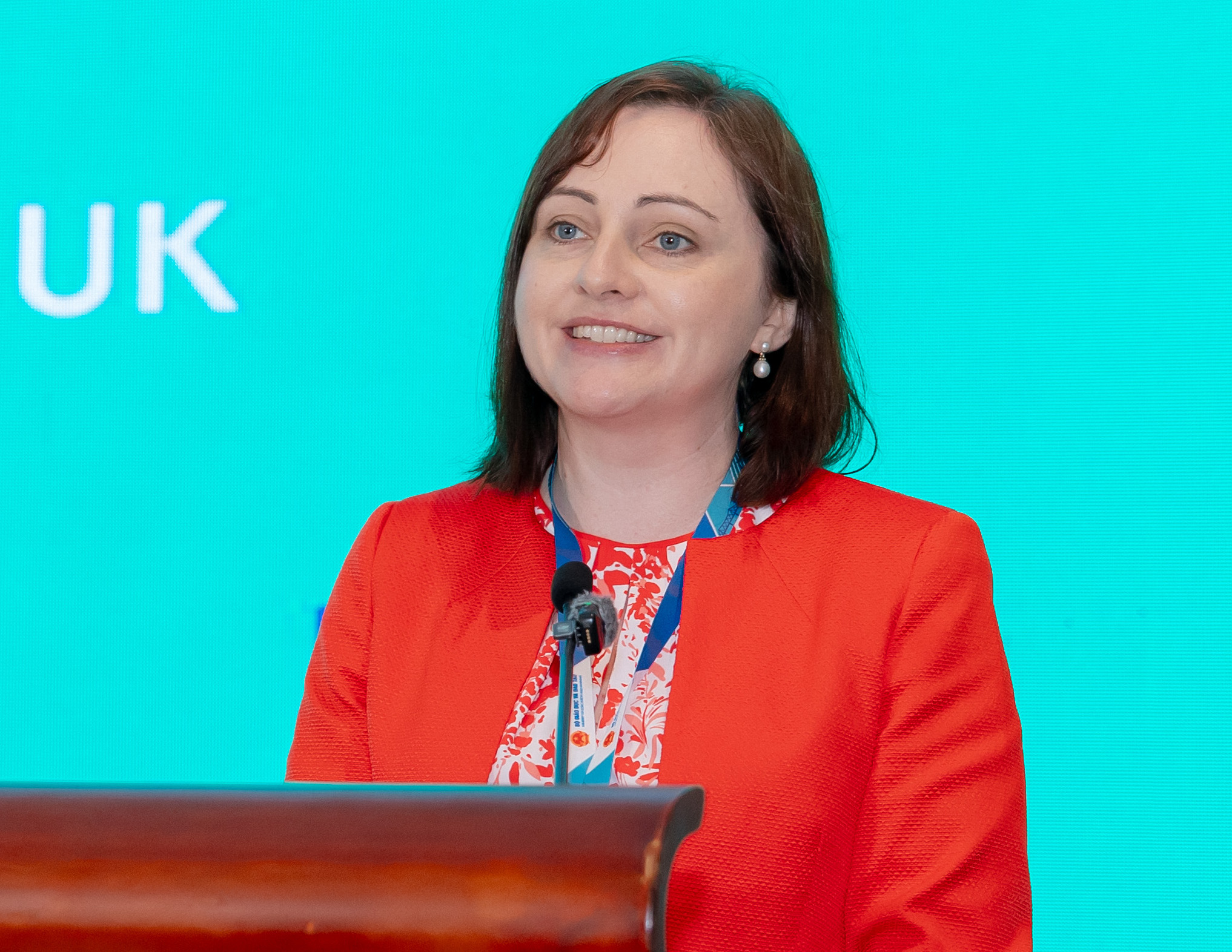 Ms. Rhiannon Harries, UK Deputy Trade Commissioner for Asia Pacific (Southeast Asia), speaks at the event. (Photo: MOET)&nbsp;