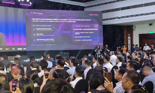 Nhiều nhà đầu tư trong và ngoài nước quan tâm đến thị trường mã hóa tài sản thực Việt Nam. Ảnh chụp tại Hội nghị Vietnam RWA Summit 2026. Ảnh: BB