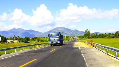 Proposal for expanding National Highway 1 from Da Nang to Vinh Long submitted
