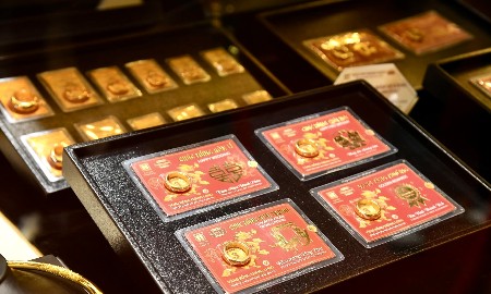Khoảng cách giá vàng trong nước và thế giới giảm gần 60% sau mức đỉnh giữa tháng 3