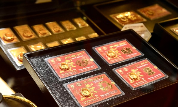 Khoảng cách giá vàng trong nước và thế giới giảm gần 60% sau mức đỉnh giữa tháng 3