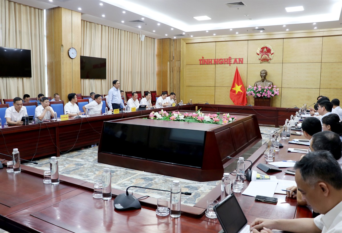 Toàn cảnh buổi làm việc. Ảnh: Phan Quỳnh