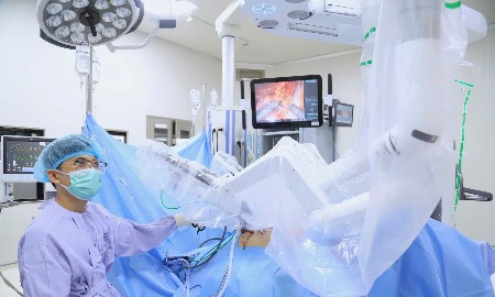 Không chỉ làm chủ công nghệ, mà còn làm chủ tri thức, để những tiến bộ của y học thực sự mang lại lợi ích thiết thực cho người bệnh. Ảnh: Bệnh viện K