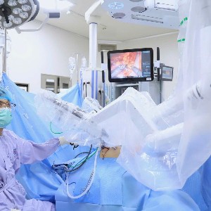 Không chỉ làm chủ công nghệ, mà còn làm chủ tri thức, để những tiến bộ của y học thực sự mang lại lợi ích thiết thực cho người bệnh. Ảnh: Bệnh viện K