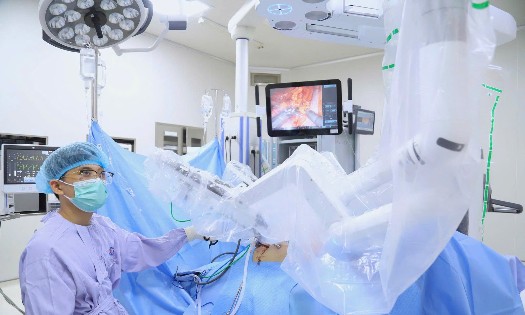 Không chỉ làm chủ công nghệ, mà còn làm chủ tri thức, để những tiến bộ của y học thực sự mang lại lợi ích thiết thực cho người bệnh. Ảnh: Bệnh viện K