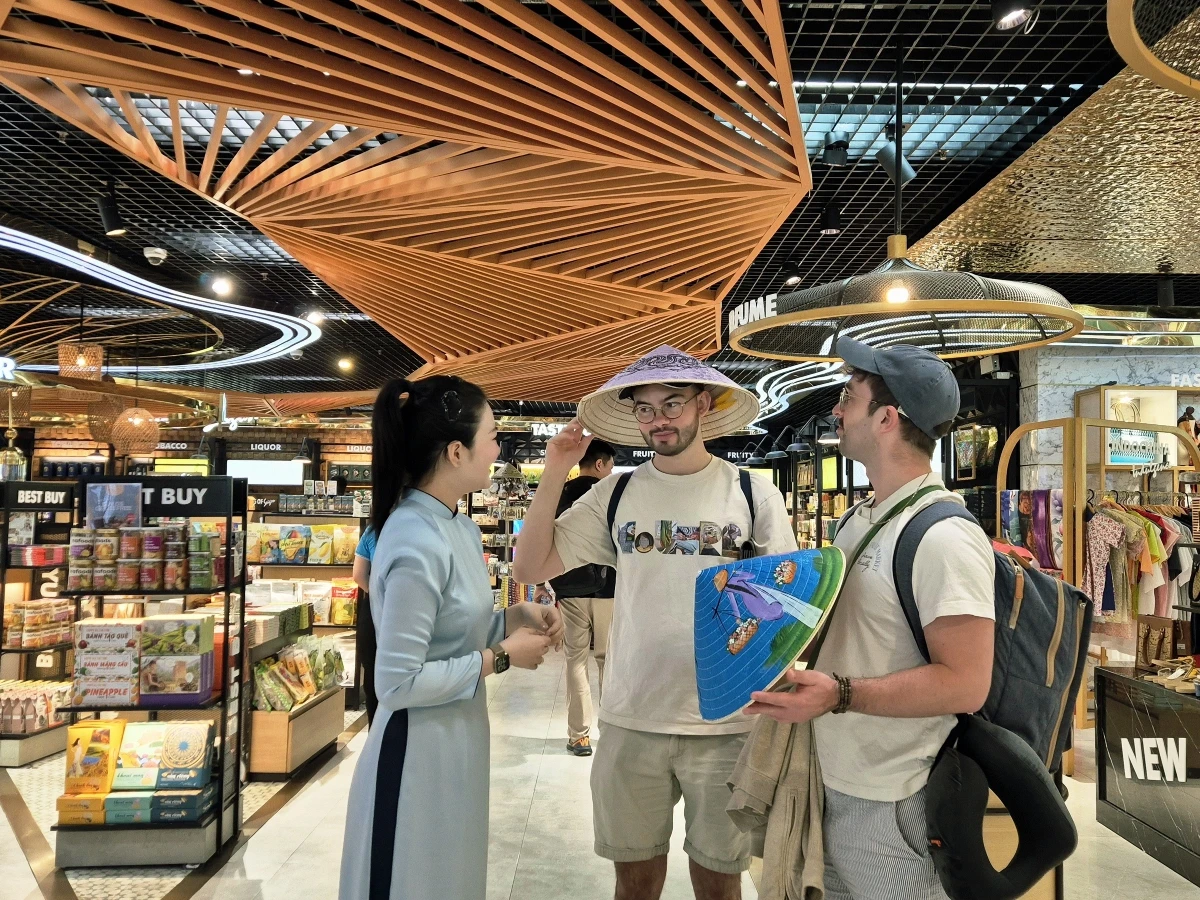 Khoảng thời gian trước chuyến bay hoàn toàn có thể trở thành một phần của hành trình thay vì chỉ là thời gian chờ đợi. Ảnh: Sasco
