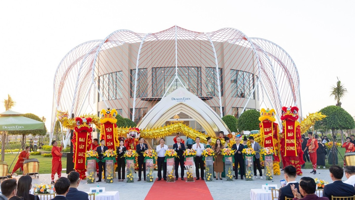 Lễ khánh thành công viên Eden Park rộng 2,1 ha diễn ra trong khuôn khổ sự kiện.