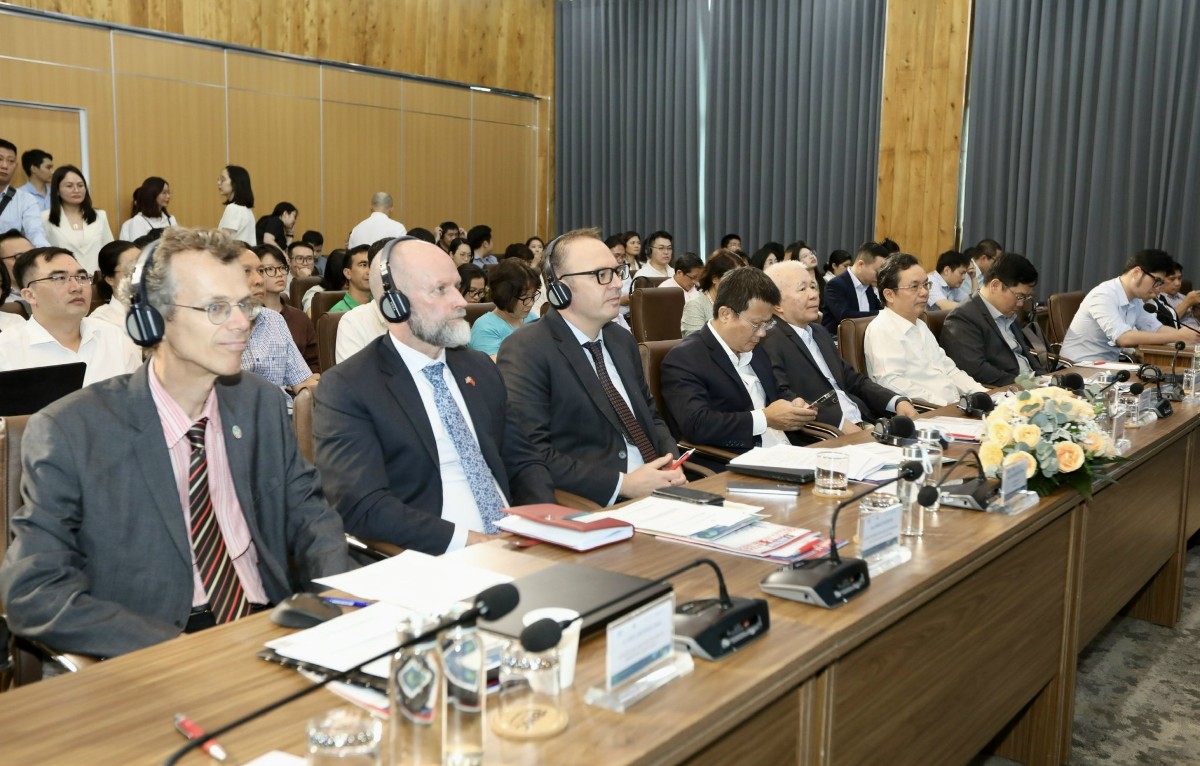 Các đại biểu tham dự tọa đàm. Ảnh: Việt Dũng