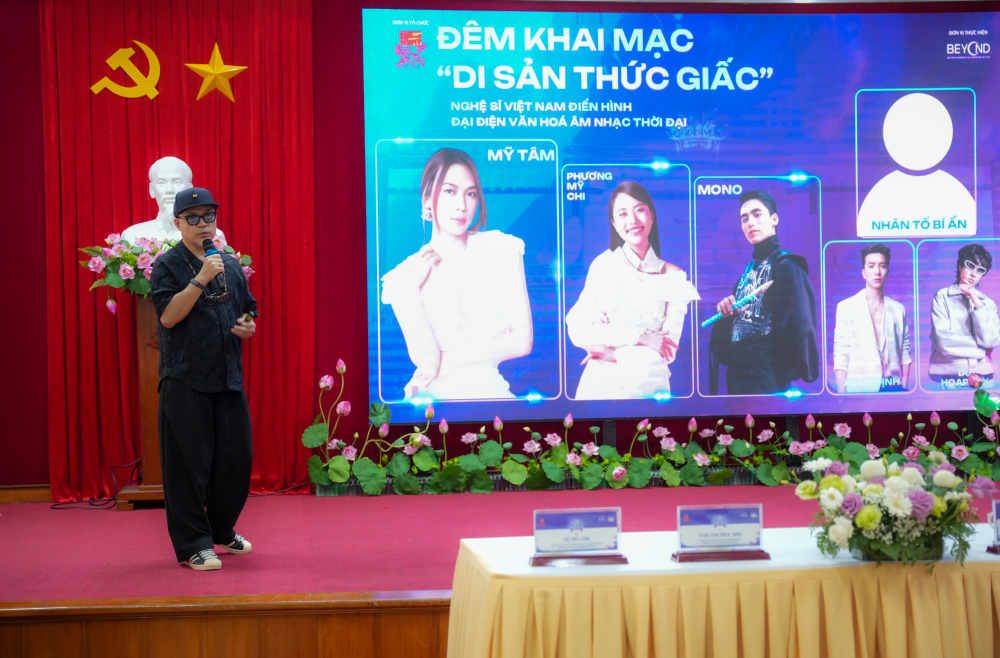 Chương trình có sự tham dự của nhiều nghệ sĩ nổi tiếng trong nước và quốc tế. Ảnh: Cổng TTĐT Huế