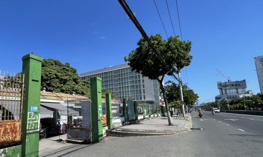 Khu đất 2 mặt tiền Ngô Quyền-Vũ Văn Dũng, phường An Hải có diện tích 2.217m2 trong Danh mục được cho thuê đợt này. Ảnh: Ngô Anh Văn