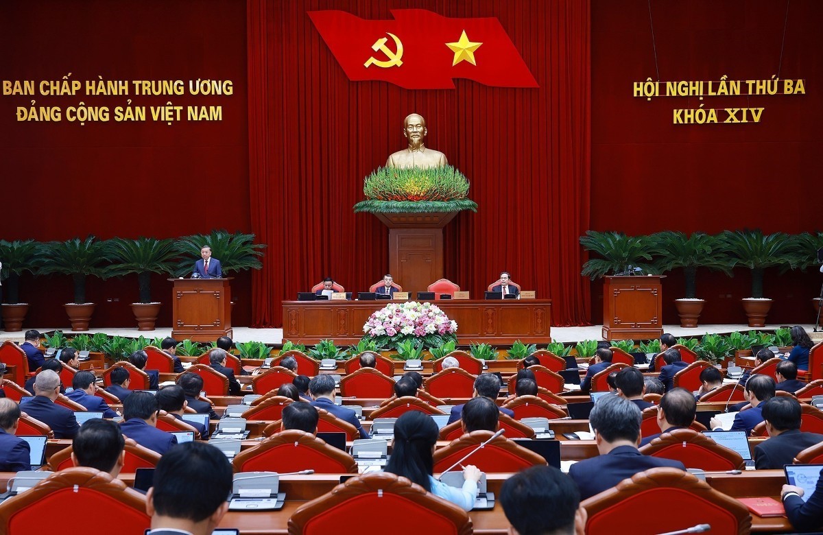 Hội nghị lần thứ ba Ban Chấp hành Trung ương Đảng khóa XIV đã họp bàn về Đề án đổi mới mô hình phát triển Việt Nam. Ảnh: TTXVN.