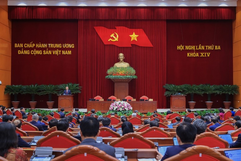 Tổng Bí thư, Chủ tịch nước Tô Lâm phát biểu bế mạc Hội nghị lần thứ ba của Ban Chấp hành Trung ương Đảng khóa XIV. Ảnh: VGP.