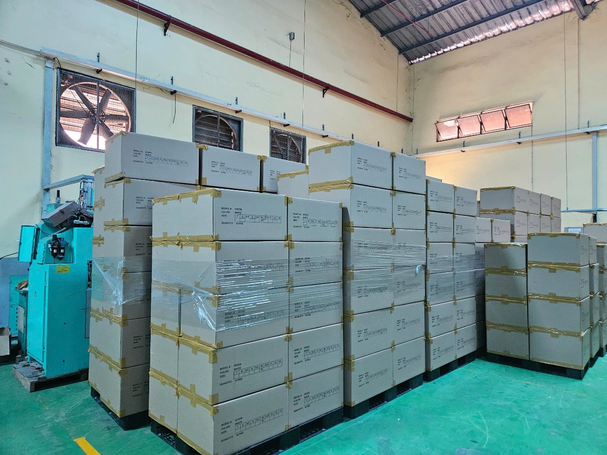 Số hàng hóa vi phạm bị tạm giữ. Ảnh: Cục Quản lý và Phát triển thị trường trong nước.