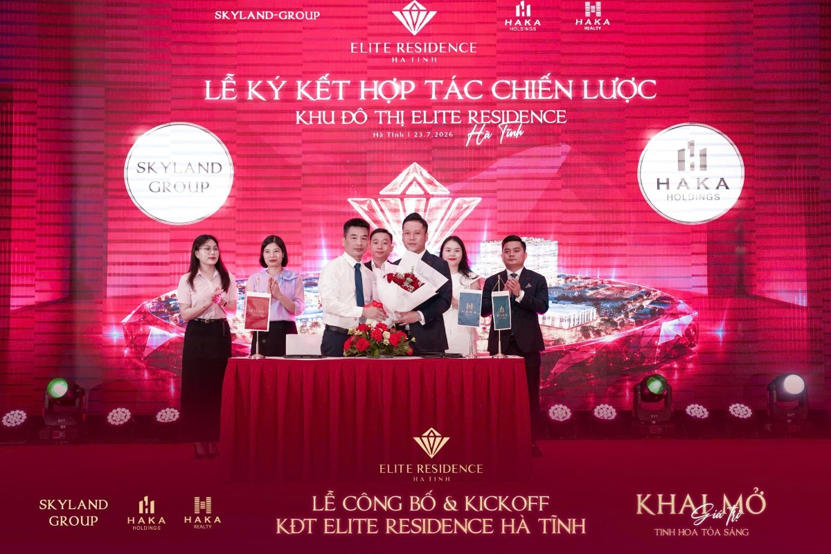 Đại diện Chủ đầu tư Skyland-Group cùng Haka Holdings ký kết hợp tác chiến lược tại dự án Elite Residence Hà Tĩnh. Ảnh: Skyland-Group.