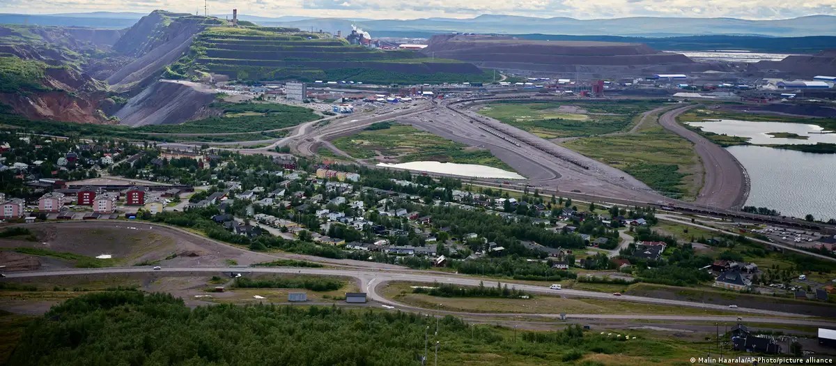 Mỏ quặng sắt lớn nhất châu Âu tại thành phố Kiruna, nằm trong Vòng Bắc Cực của Thụy Điển. Ảnh: Malin Haarala/AP Photo/picture alliance