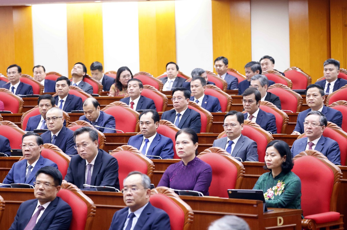 Các đại biểu tham dự phiên bế mạc Hội nghị lần thứ ba, Ban Chấp hành Trung ương Đảng khóa XIV. Ảnh: TTXVN.