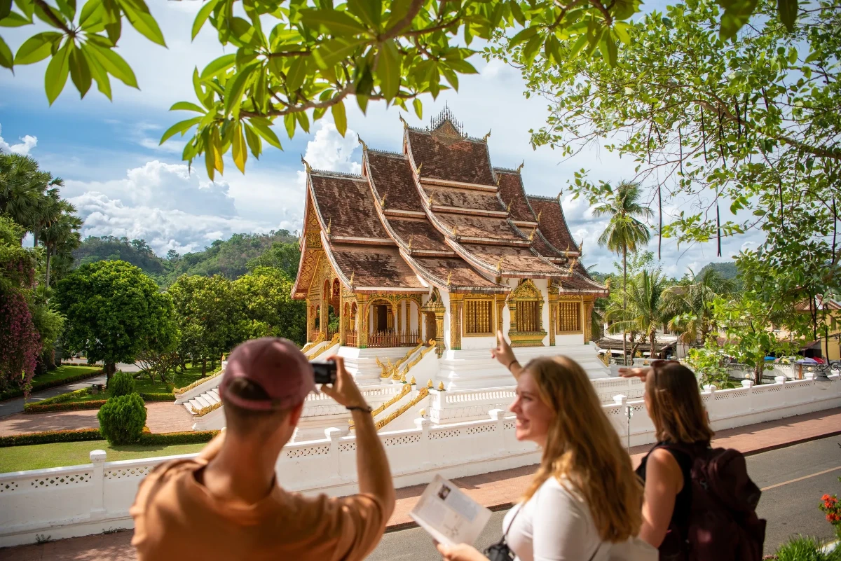 Bên cạnh sự hỗ trợ bùng nổ của AI, vai trò con người vẫn rất quan trọng. Ảnh: Travel Sense Asia