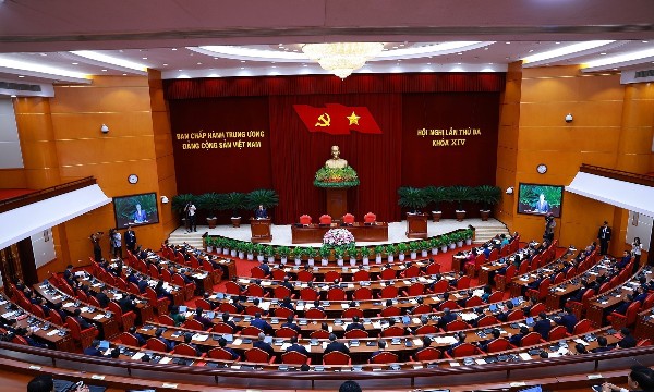 Bộ Chính trị ban hành 40 chỉ tiêu và 51 nhiệm vụ đổi mới mô hình phát triển Việt Nam